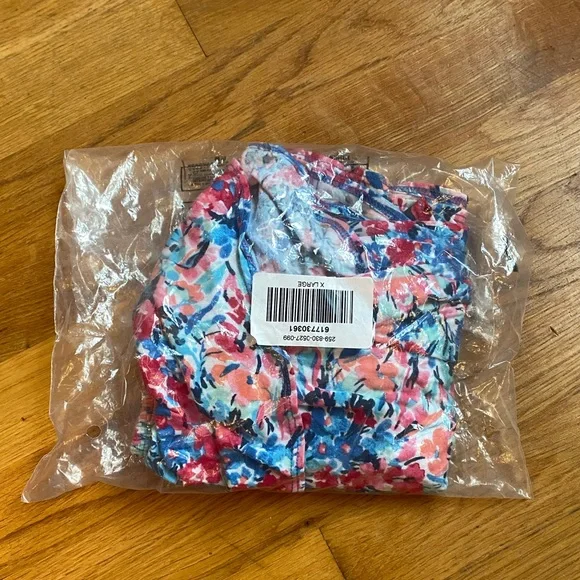 Abercrombie Kids Ruffle Off-the-Shoulder Crop Top in Blue Floral - Picture 9 of 9